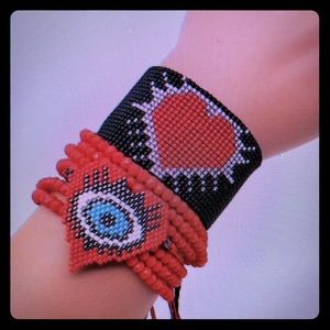 Beautiful bracelet!!